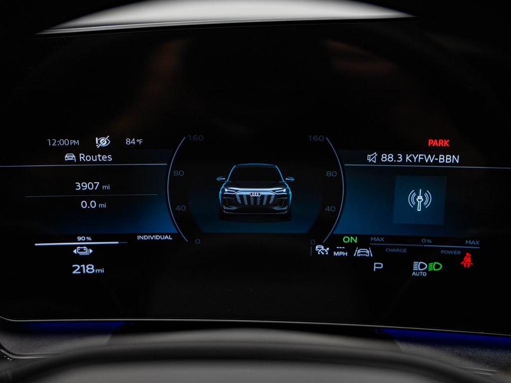 Certified 2025 Audi Q6 e-tron Premium Plus w/ Premium Plus AWD/4WD image 31