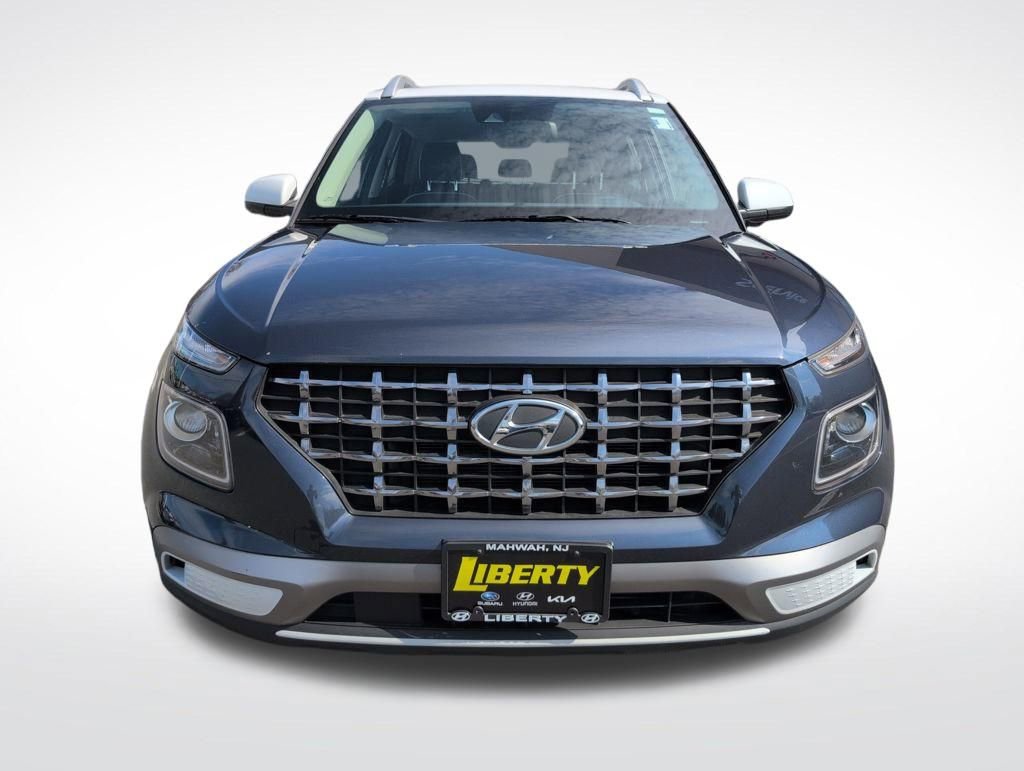 Certified 2021 Hyundai Venue image 9