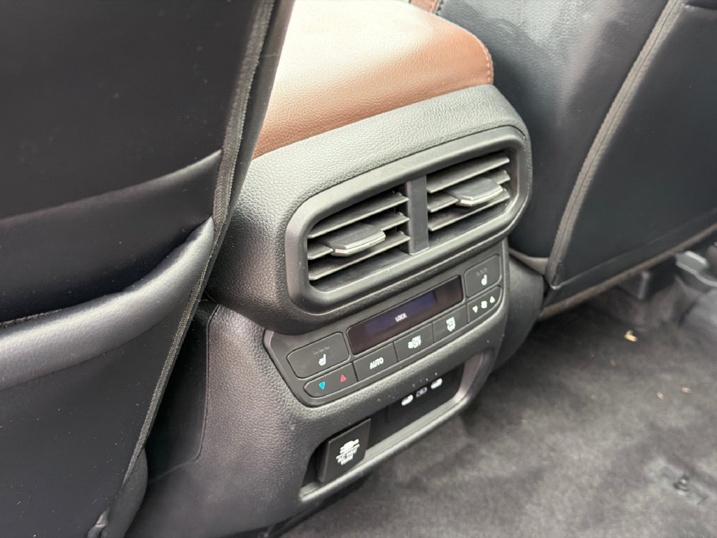 Used 2025 Honda Pilot Elite image 26