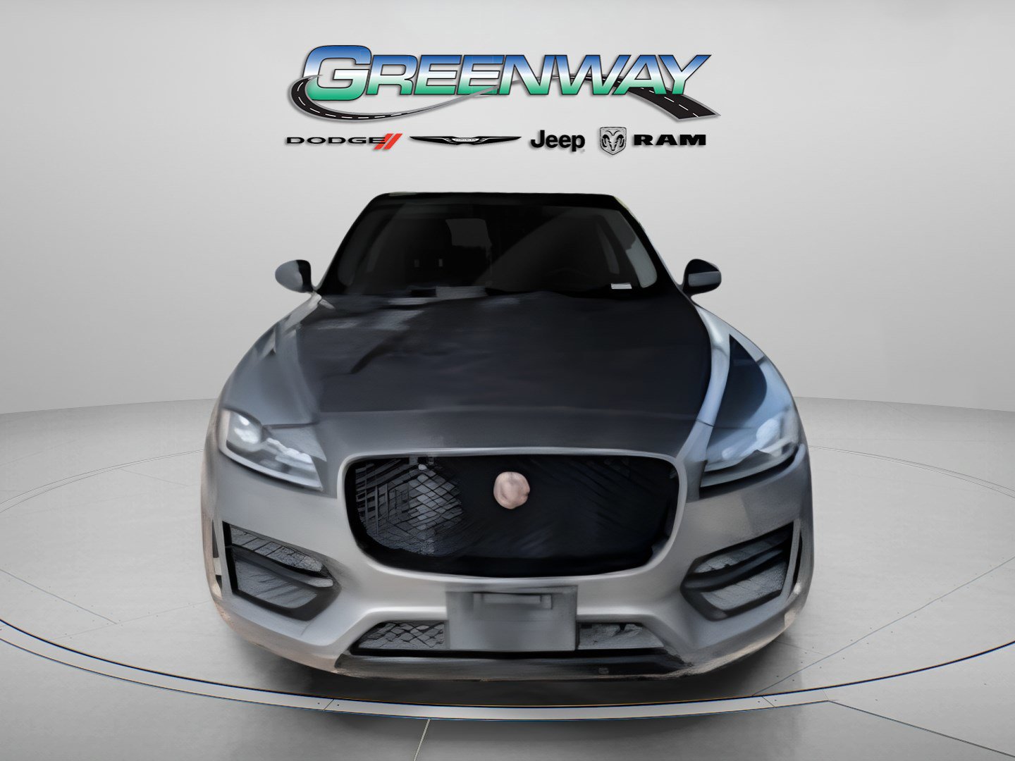 Used 2020 Jaguar F-PACE R-Sport image 3