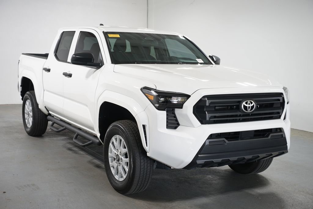 Certified 2024 Toyota Tacoma SR AWD/4WD image 3