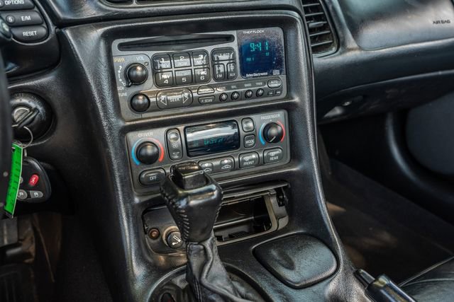 Used 2002 Chevrolet Corvette Convertible w/ Preferred Equipment Group2 image 25