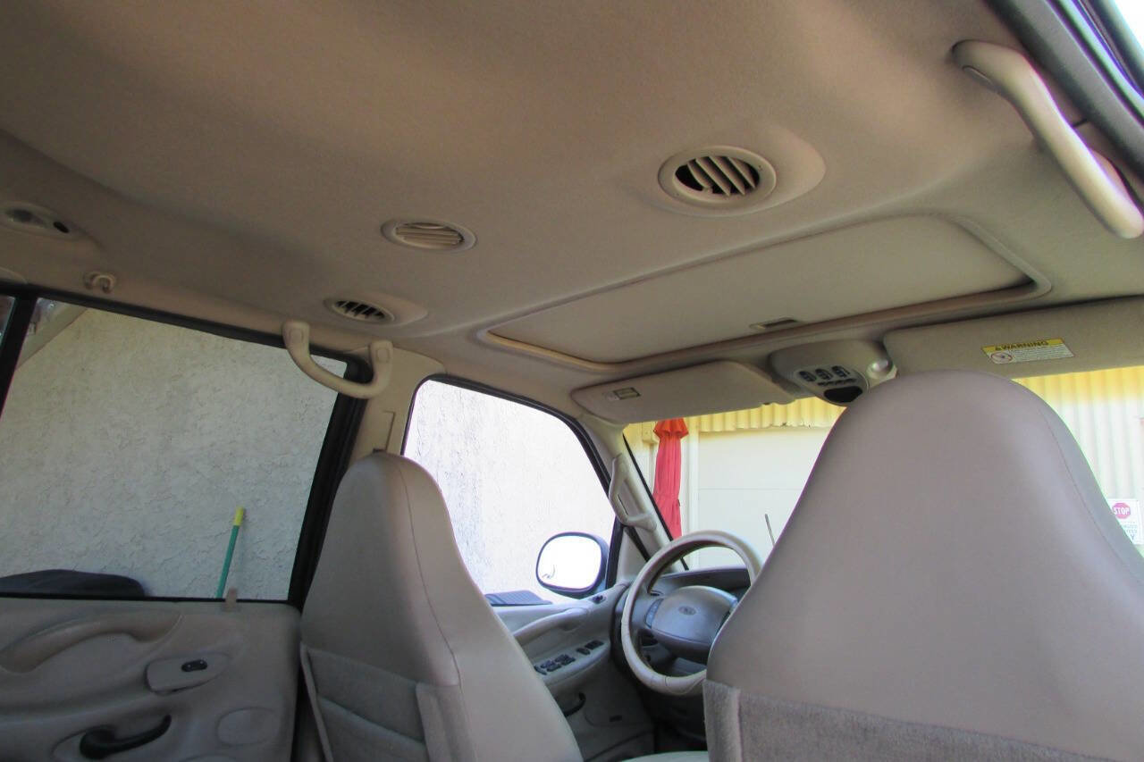 Used 2000 Ford Expedition Eddie Bauer image 28
