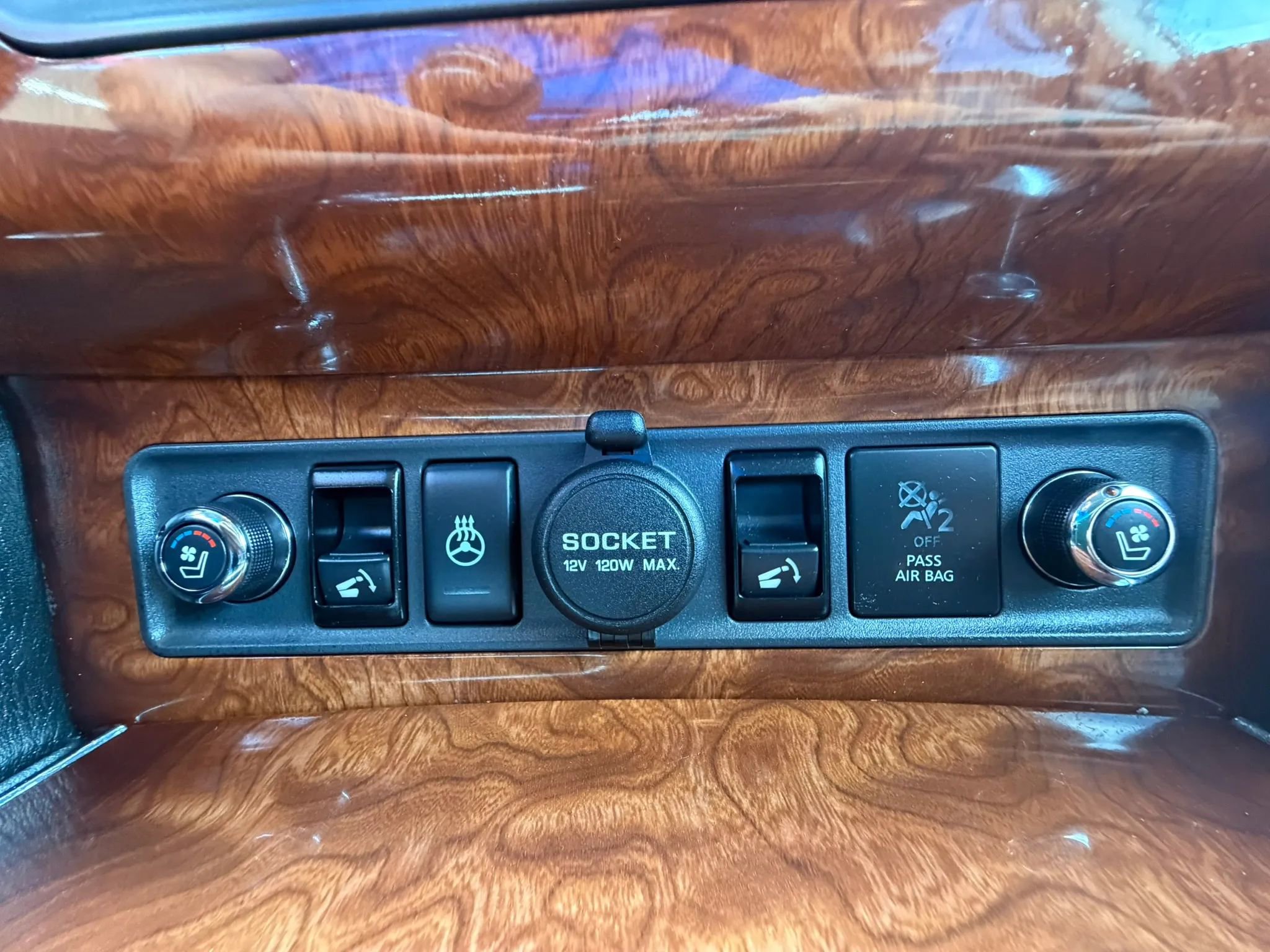 Used 2016 INFINITI QX80 4WD w/ Deluxe Technology Package image 28