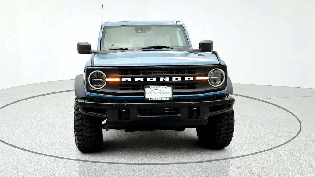 Used 2023 Ford Bronco Black Diamond w/ Sasquatch Package AWD/4WD image 2