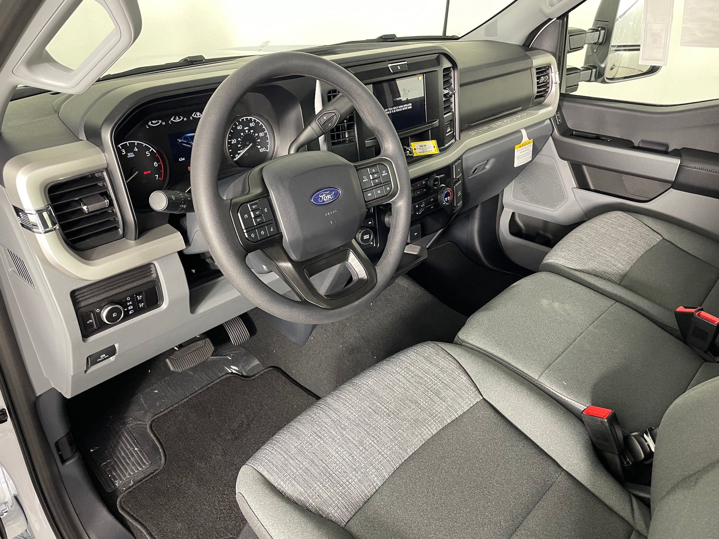 New 2027 Ford F250 XLT w/ FX4 Off-Road Package AWD/4WD image 3