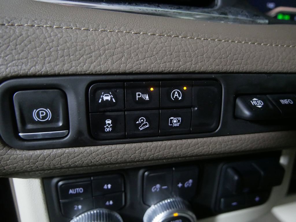 Used 2023 GMC Yukon XL Denali w/ Max Trailering Package image 16