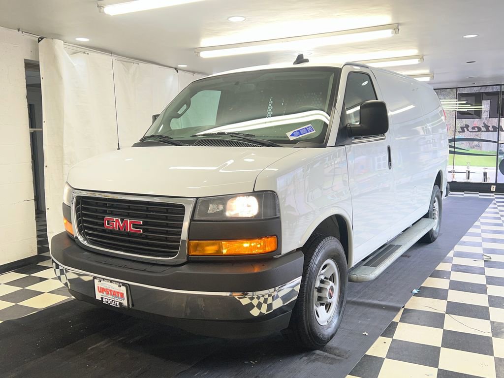 Used 2024 GMC Savana 2500 w/ Driver Convenience Package RWD image 3