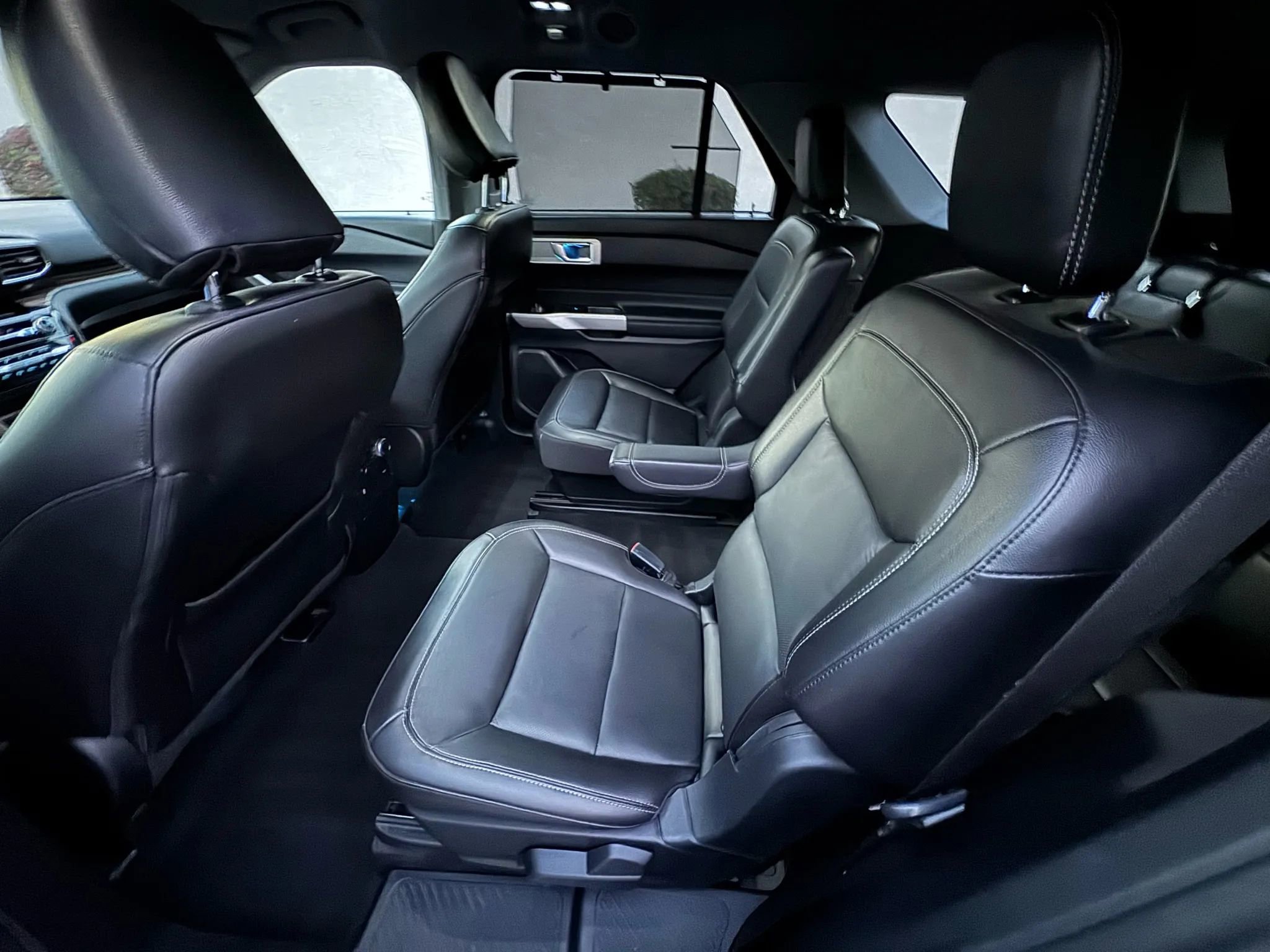 Used 2022 Ford Explorer Limited AWD/4WD image 18