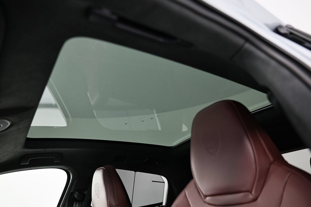 New 2026 Porsche Cayenne GTS AWD/4WD image 19