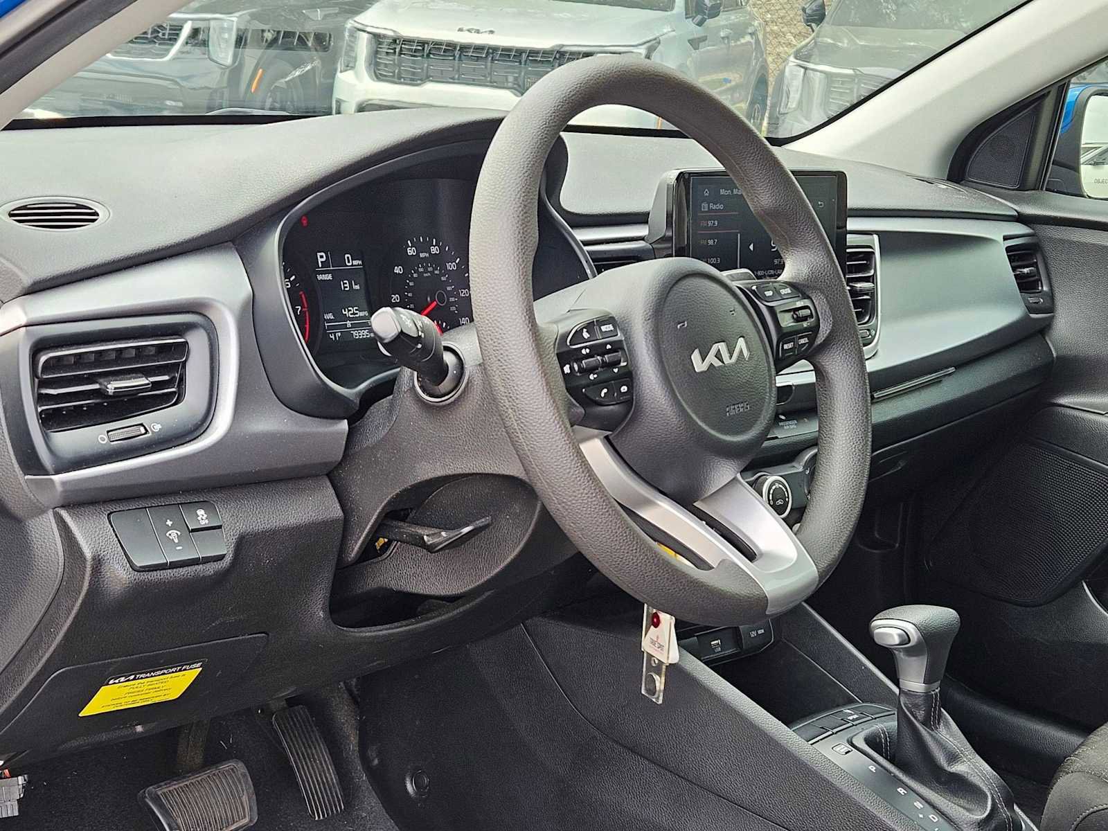 Used 2023 Kia Rio S image 2