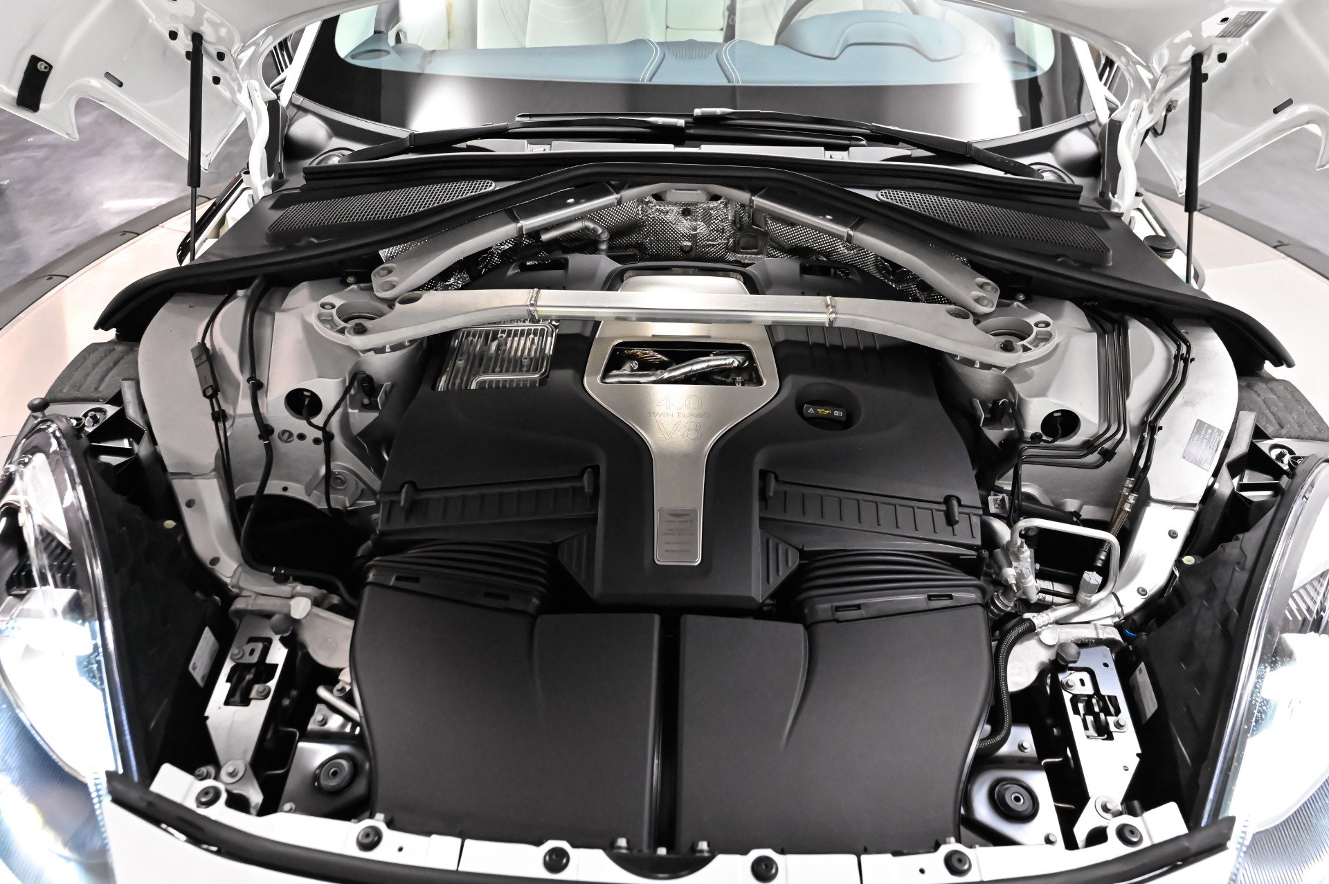 Used 2023 Aston Martin DBX 707 AWD/4WD image 33