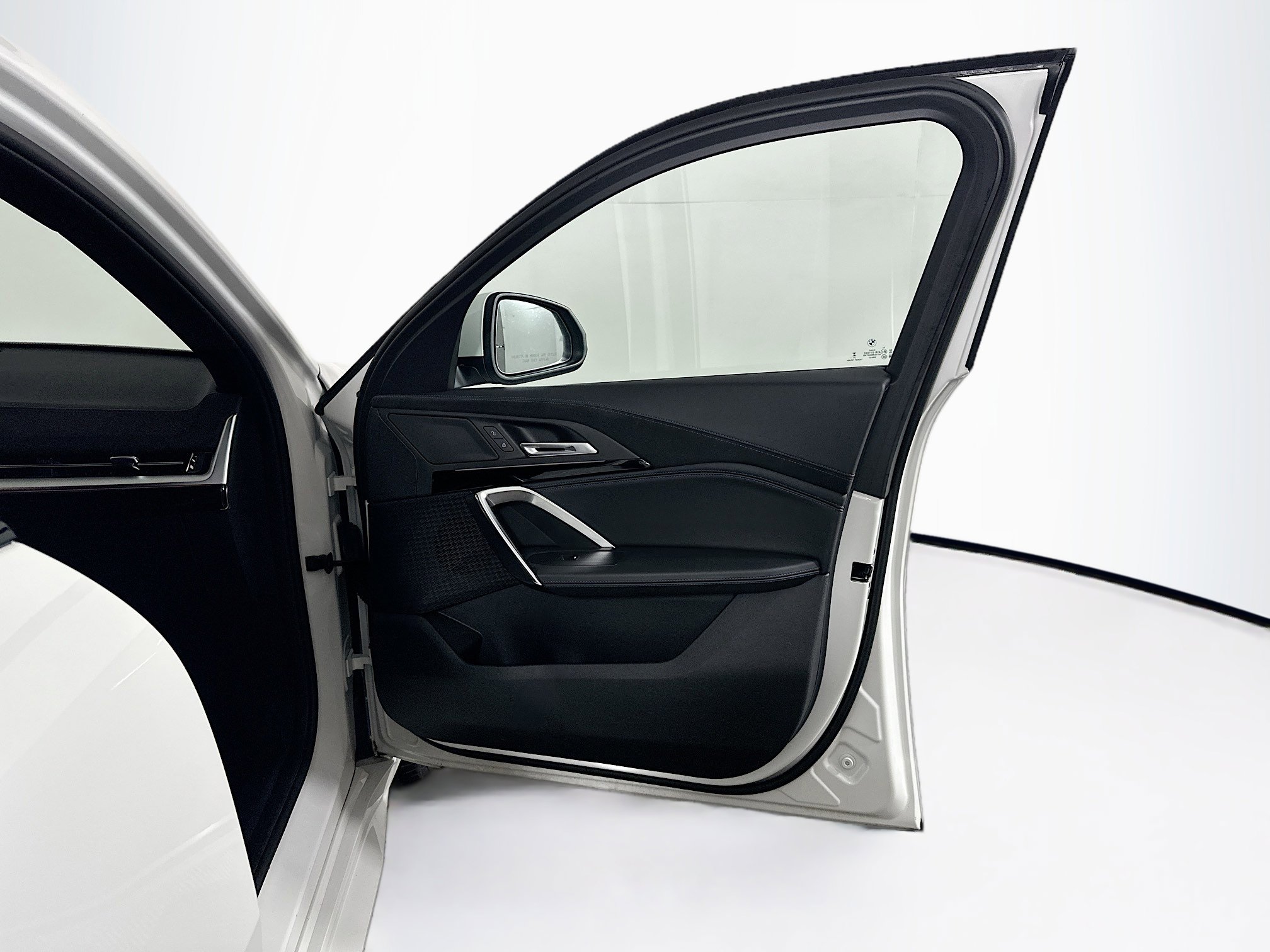 Used 2025 BMW X2 xDrive28i image 32