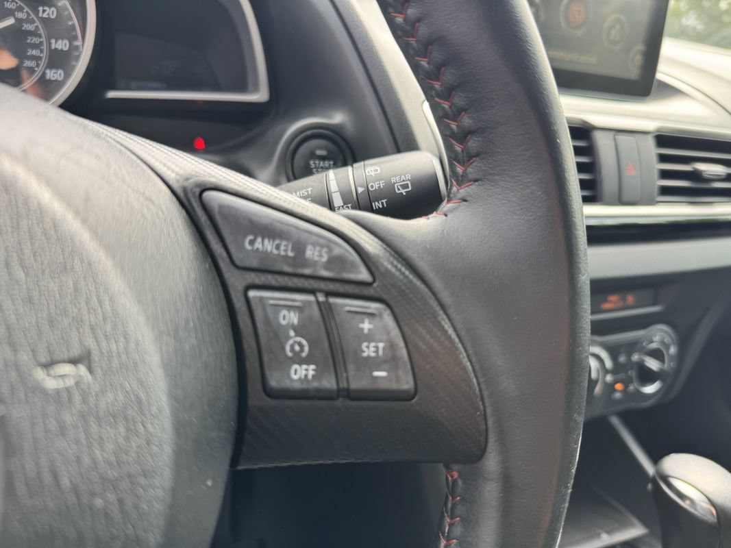 Used 2015 MAZDA MAZDA3 i Touring FWD image 18