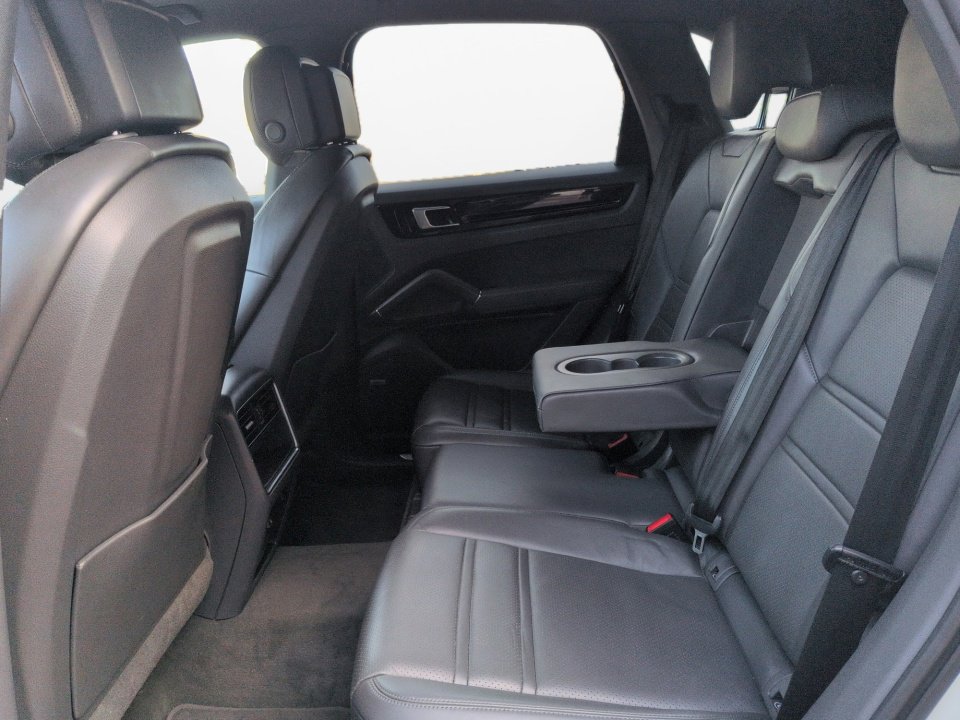 Used 2019 Porsche Cayenne AWD/4WD image 13
