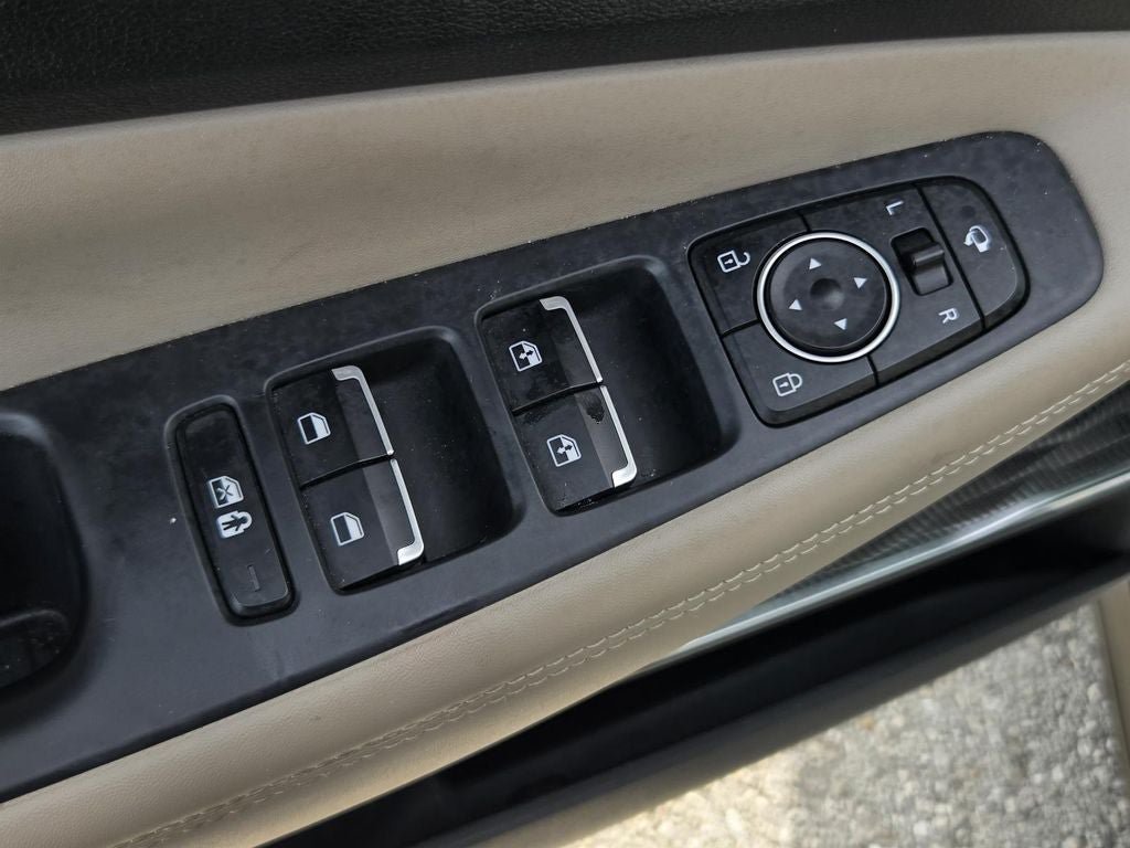 Used 2023 Hyundai Santa Fe Limited AWD/4WD image 19
