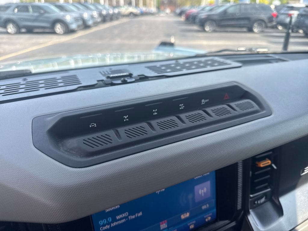 Used 2023 Ford Bronco Badlands AWD/4WD image 36