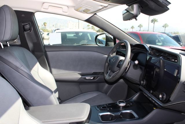 Certified 2023 Lexus RZ 450e Premium w/ Technology Package AWD/4WD image 5