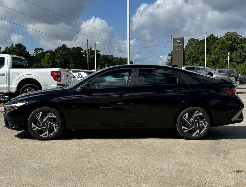 New 2025 Hyundai Elantra Sport image 9