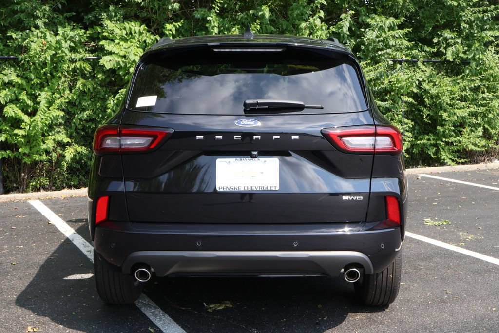 Used 2024 Ford Escape ST-Line w/ Tech Pack #1 AWD/4WD image 8