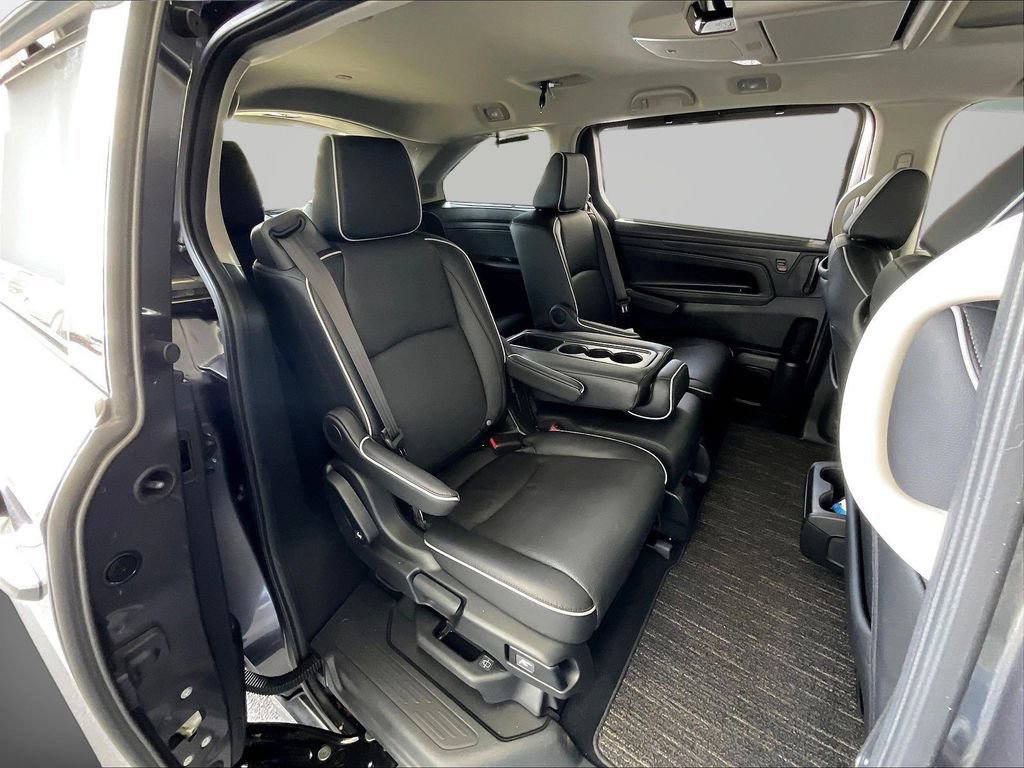 Used 2025 Honda Odyssey Elite image 32