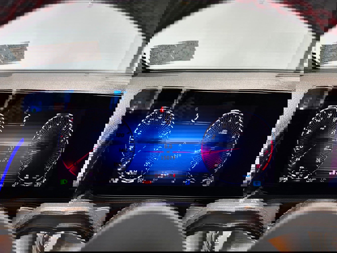 Used 2024 Mercedes-Benz GLB 250 4MATIC image 17