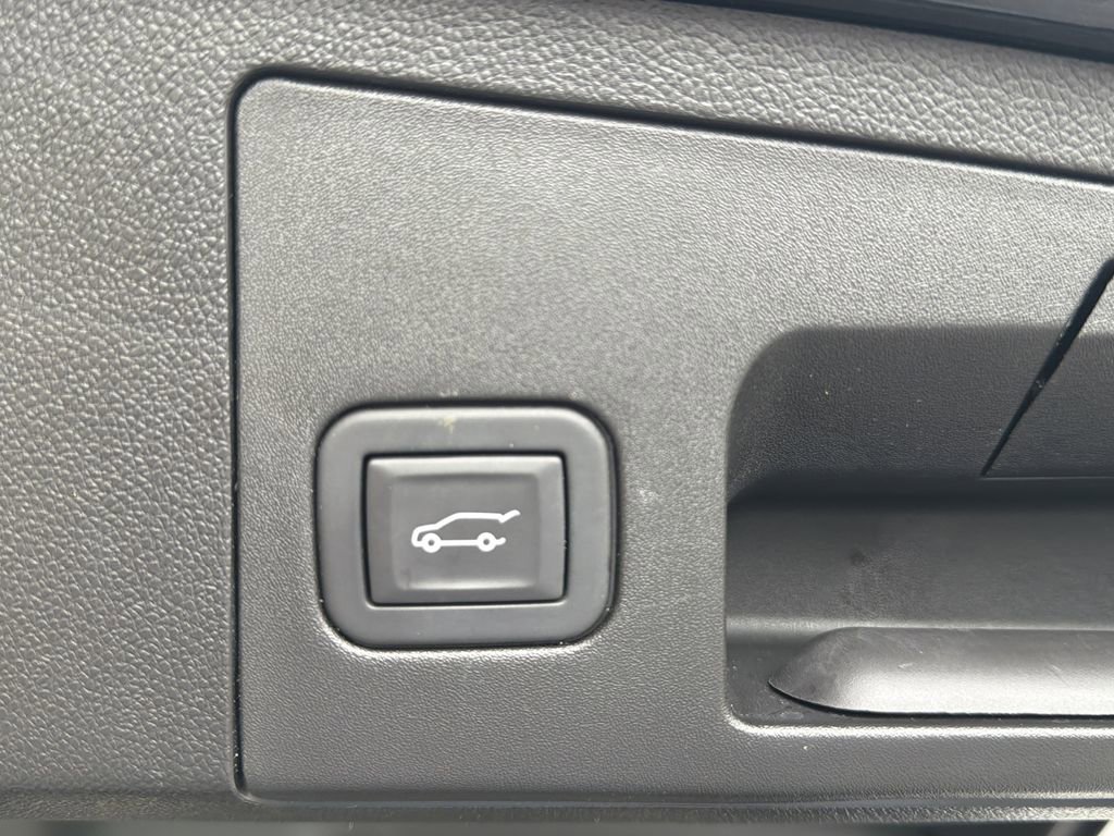 Certified 2023 Cadillac XT4 Sport image 19