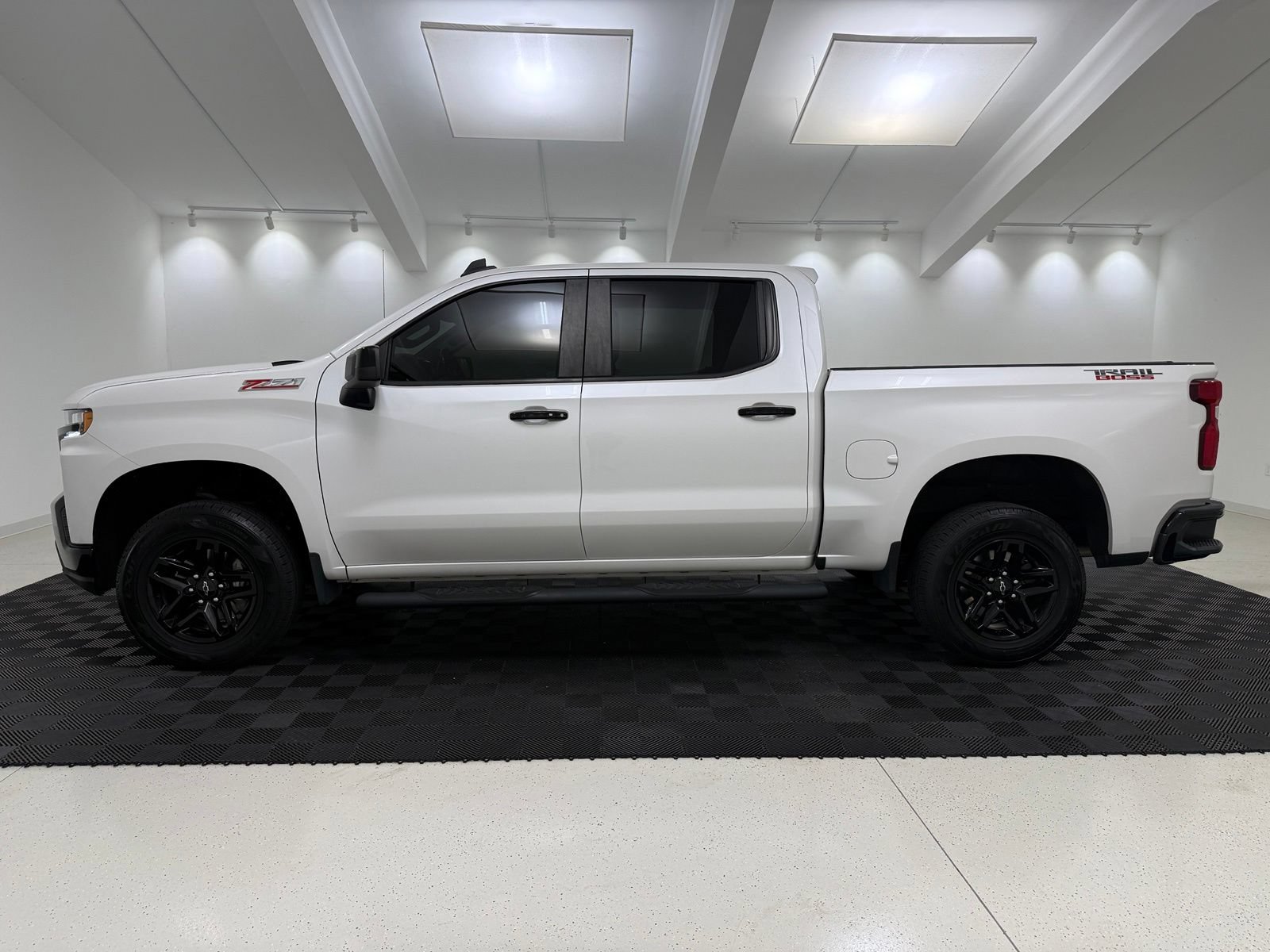 Used 2021 Chevrolet Silverado 1500 LT Trail Boss w/ Convenience Package II AWD/4WD image 4