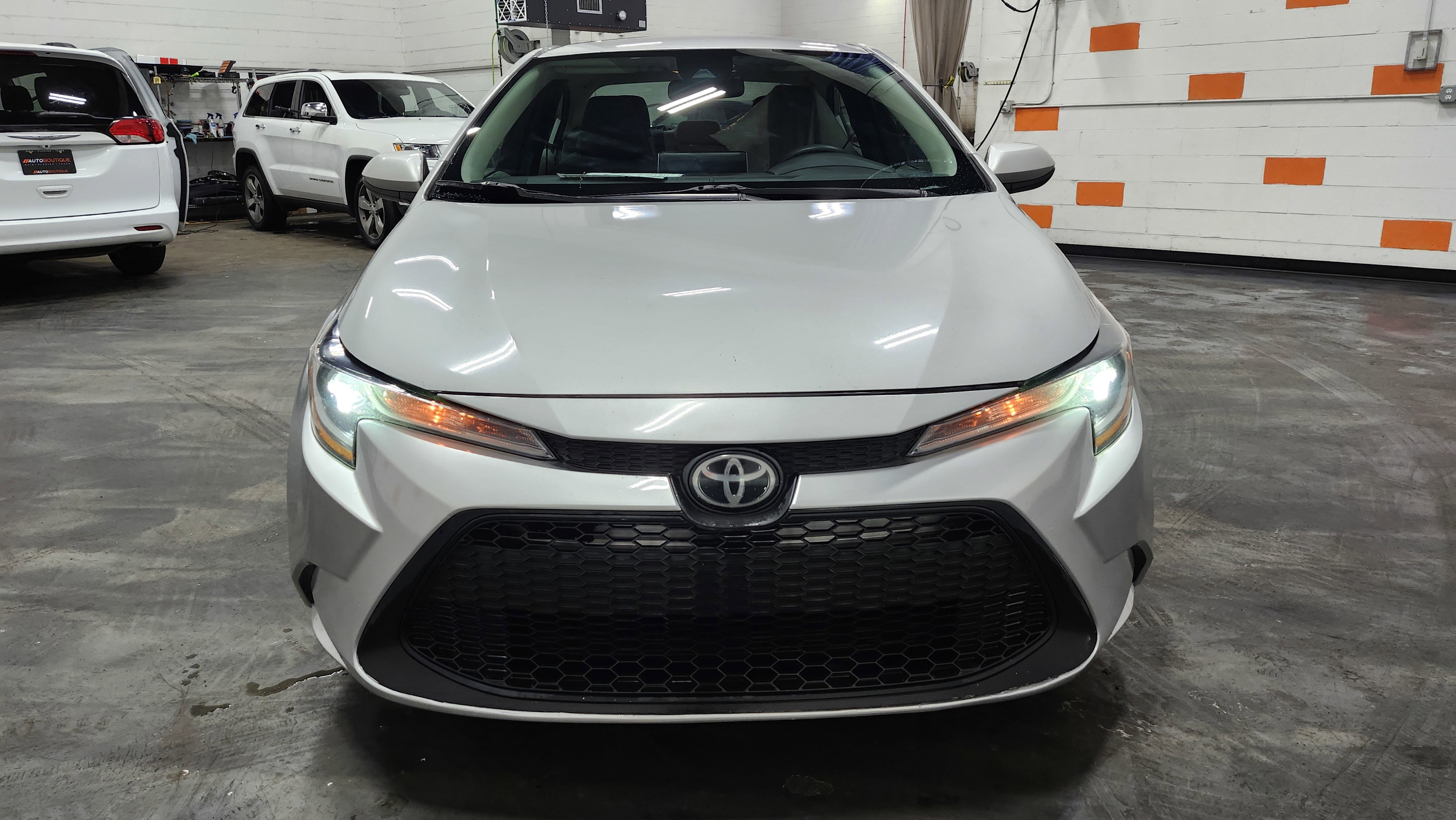 Used 2020 Toyota Corolla LE image 9