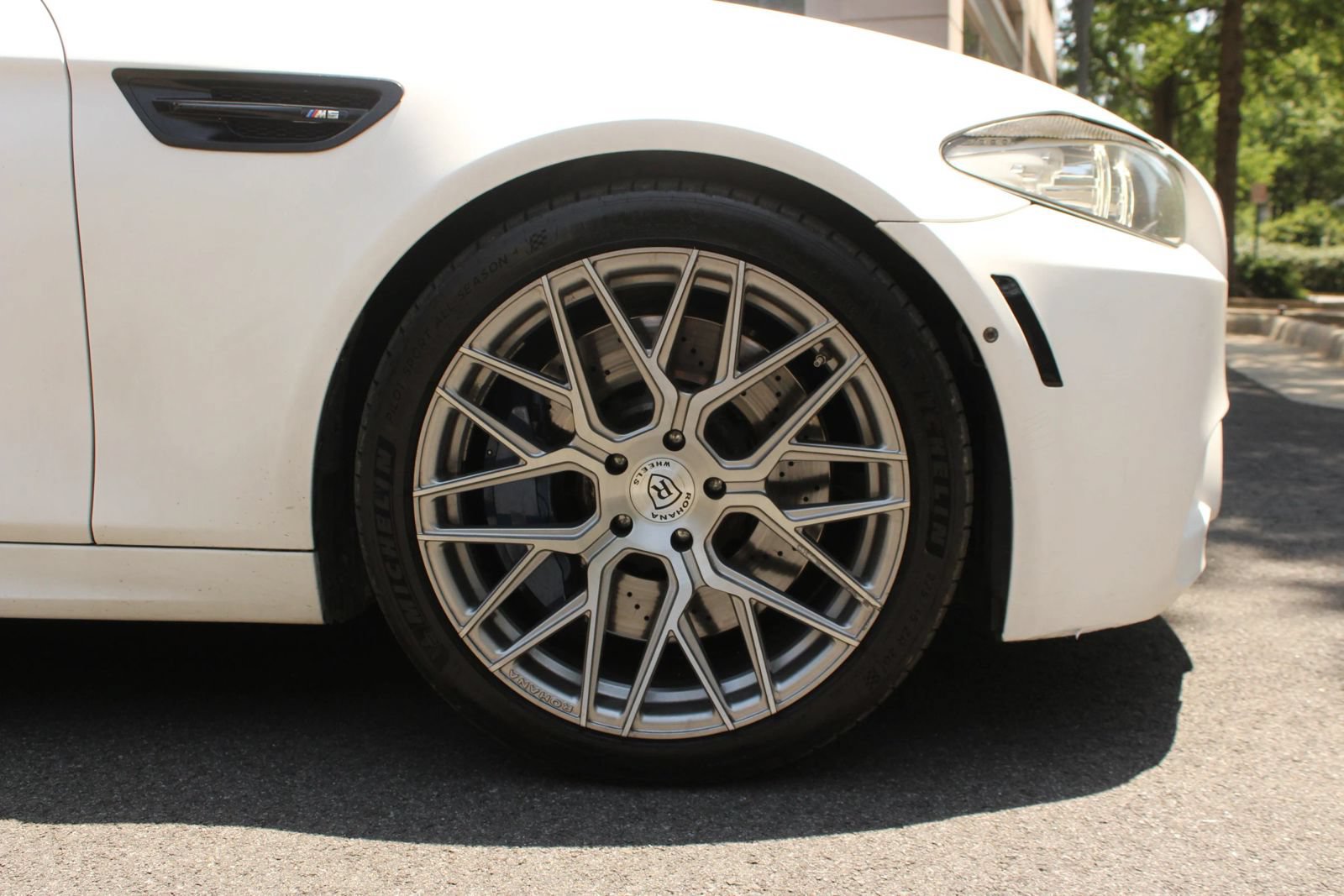 Used 2013 BMW M5 RWD image 4