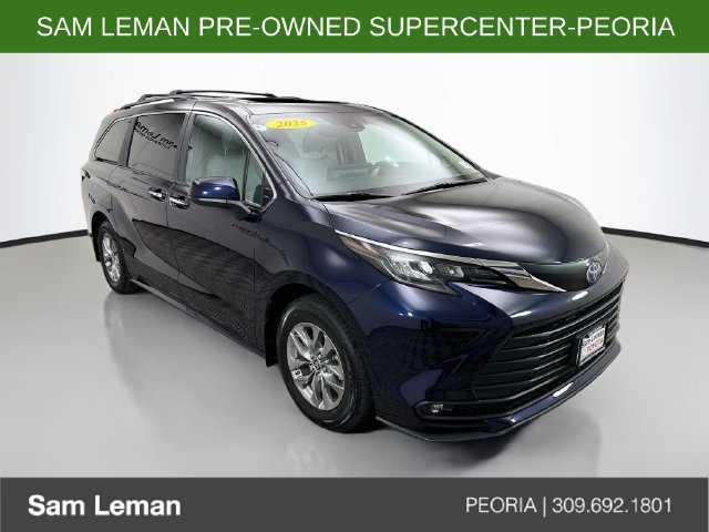 Used 2025 Toyota Sienna XLE w/ XLE Plus Package AWD/4WD image 1