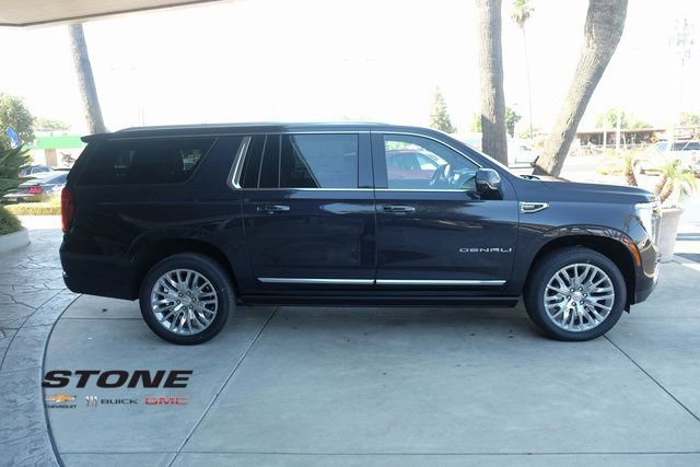 New 2025 GMC Yukon XL Denali w/ Sun & Power Step Package image 9