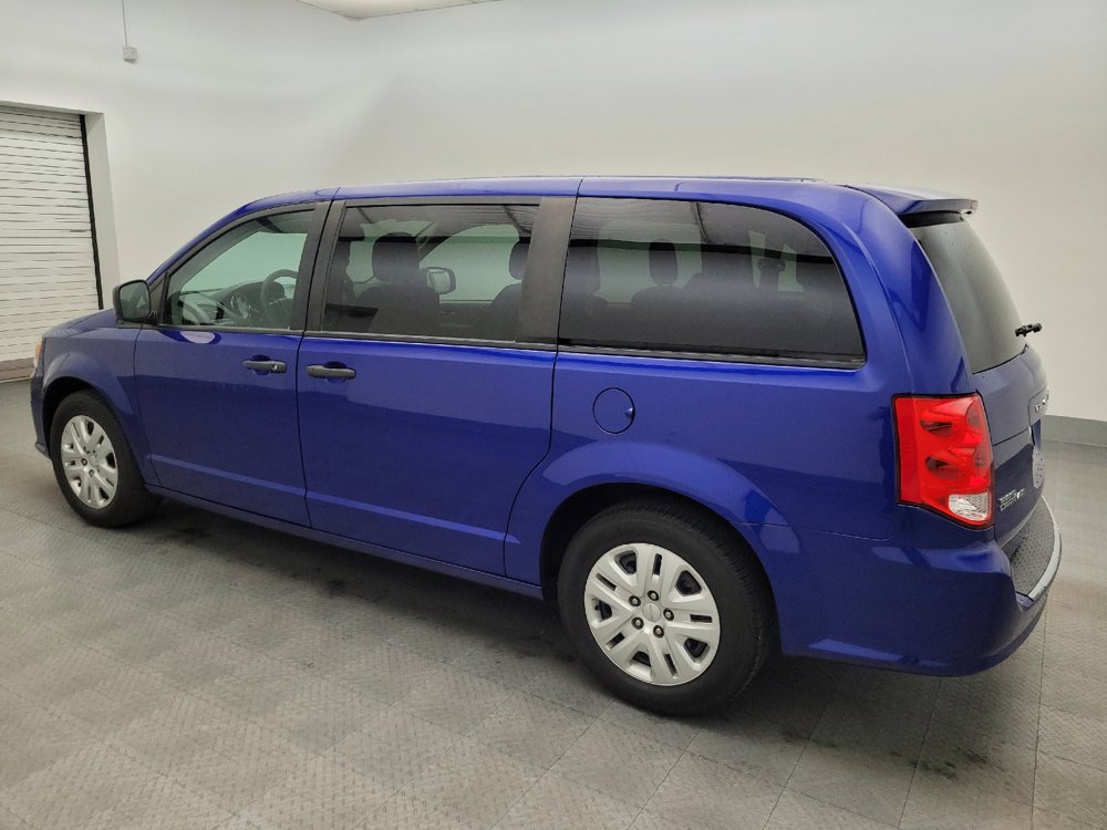 Used 2019 Dodge Grand Caravan SE FWD image 3