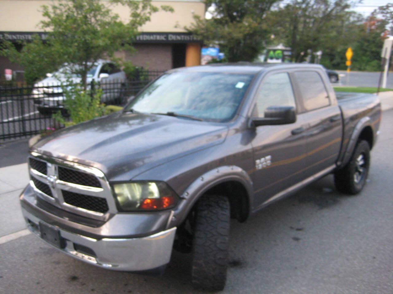 Used 2018 RAM 1500 ST w/ SXT Appearance Group AWD/4WD image 32