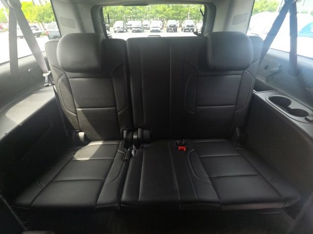 Used 2015 Chevrolet Suburban LT AWD/4WD image 34
