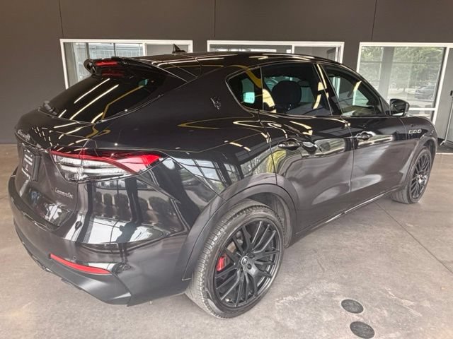 Used 2023 Maserati Levante Modena AWD/4WD image 7