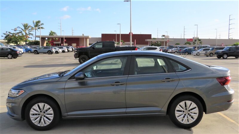 Used 2019 Volkswagen Jetta S w/ Driver Assistance Package FWD image 2