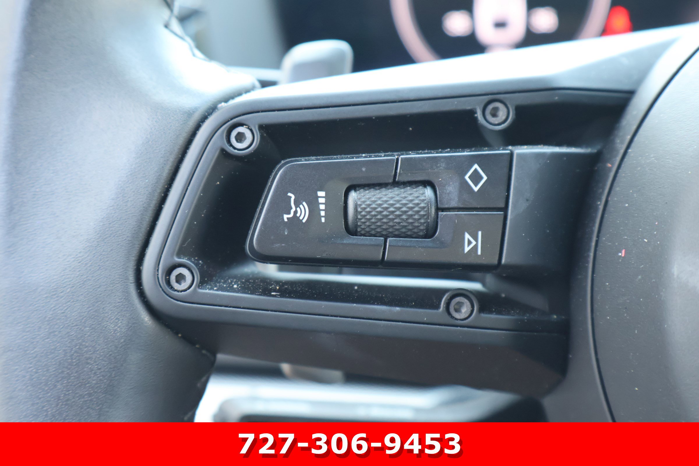 Used 2024 Porsche Panamera 4 image 24