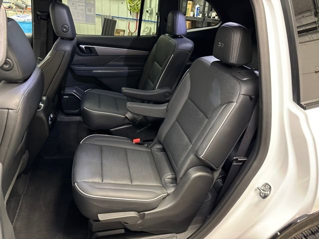 Used 2025 Buick Enclave Sport Touring image 40