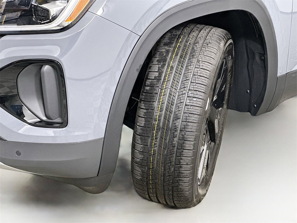 New 2025 Volkswagen Atlas Cross Sport SE image 25