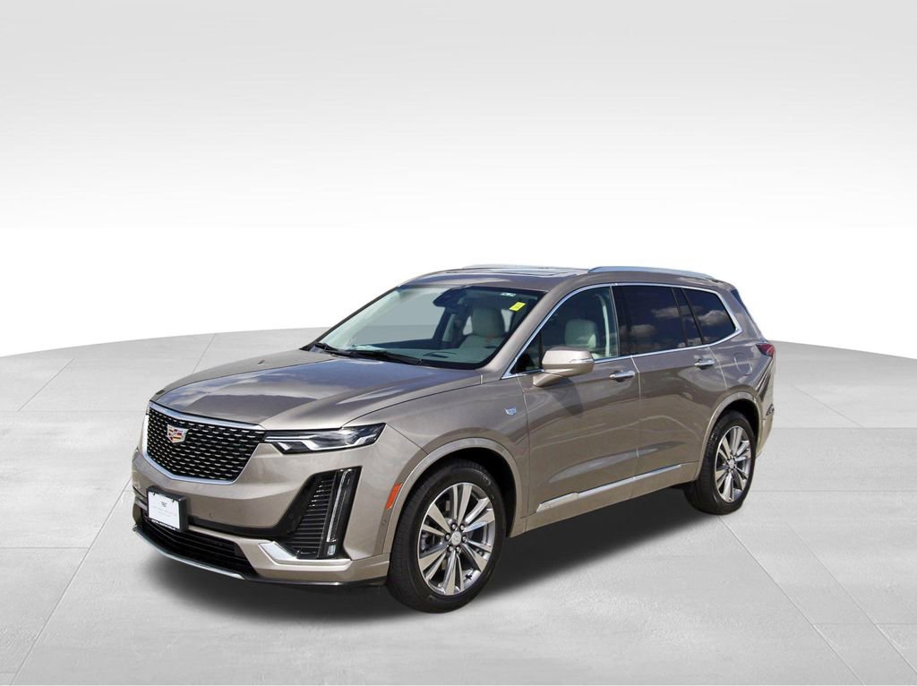 Used 2022 Cadillac XT6 Premium Luxury w/ Technology Package image 2