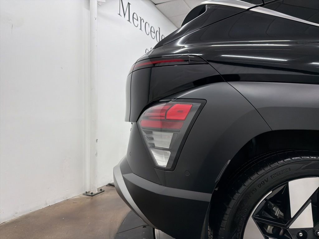 Used 2024 Hyundai Kona Limited image 10