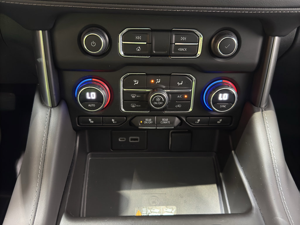Used 2023 Chevrolet Tahoe LT w/ Luxury Package AWD/4WD image 31