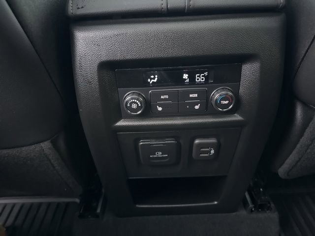 Certified 2024 Chevrolet Traverse High Country image 35