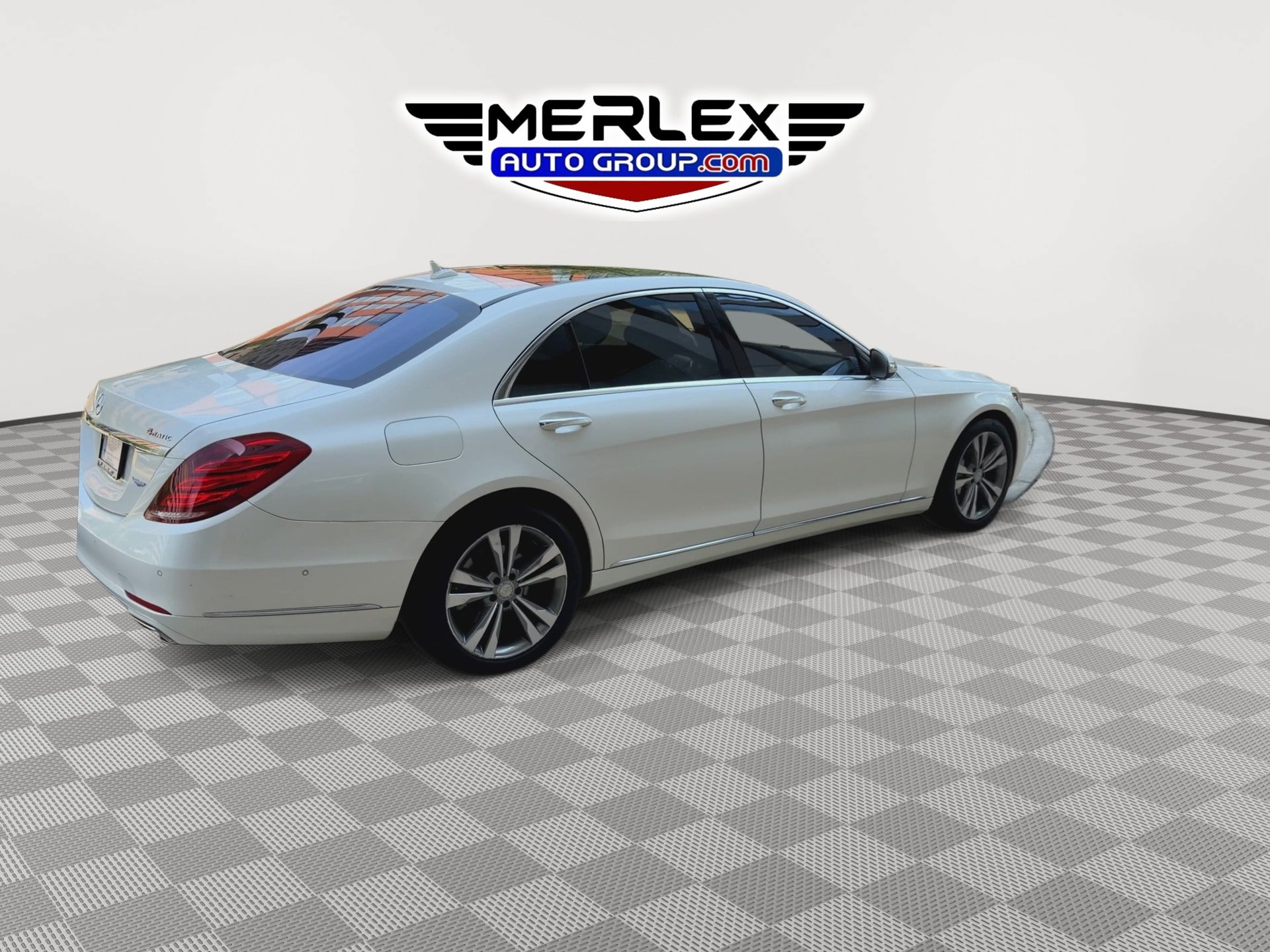 Used 2017 Mercedes-Benz S 550 4MATIC Sedan w/ Premium Package image 8
