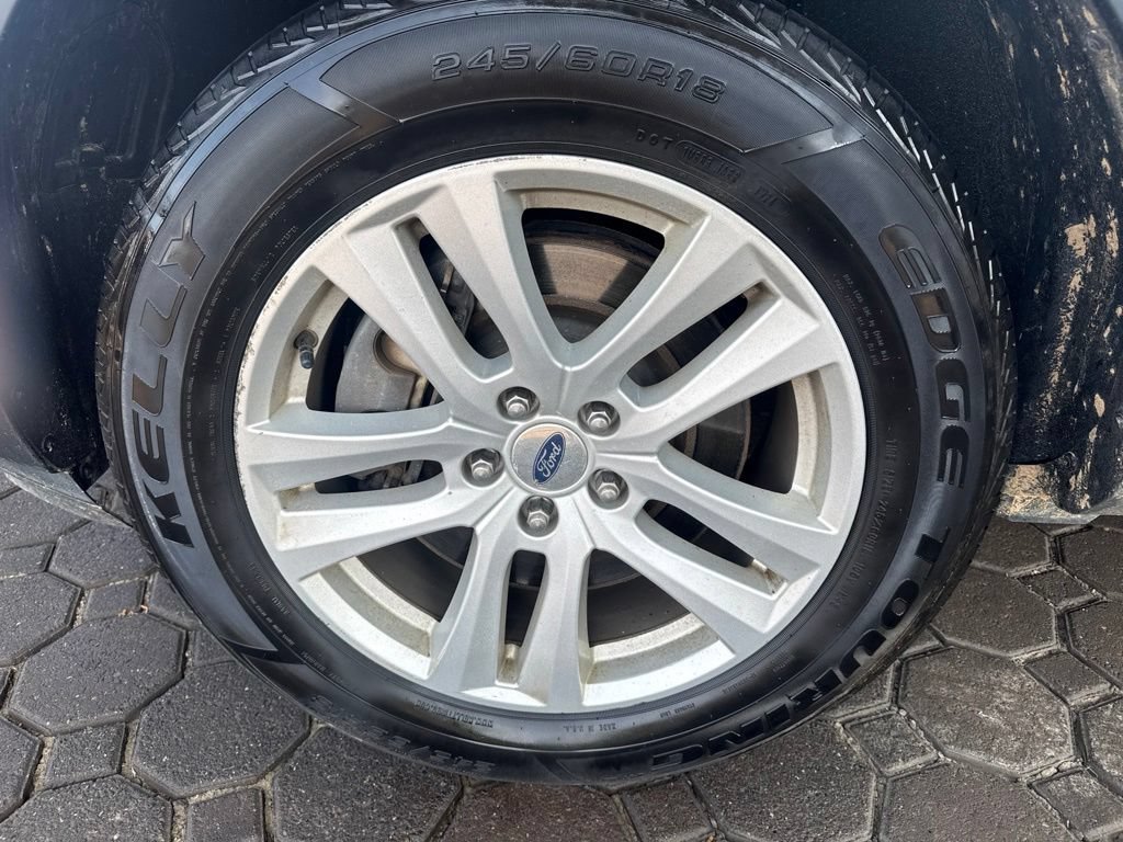 Used 2018 Ford Explorer XLT AWD/4WD image 12