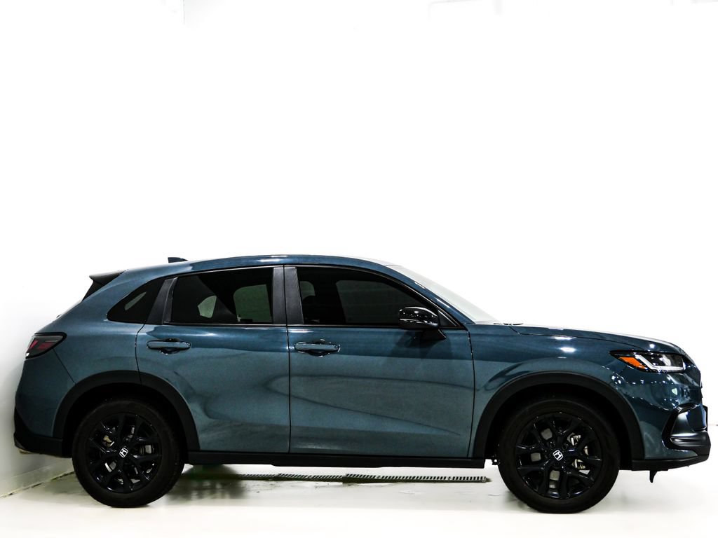 Used 2025 Honda HR-V Sport image 4