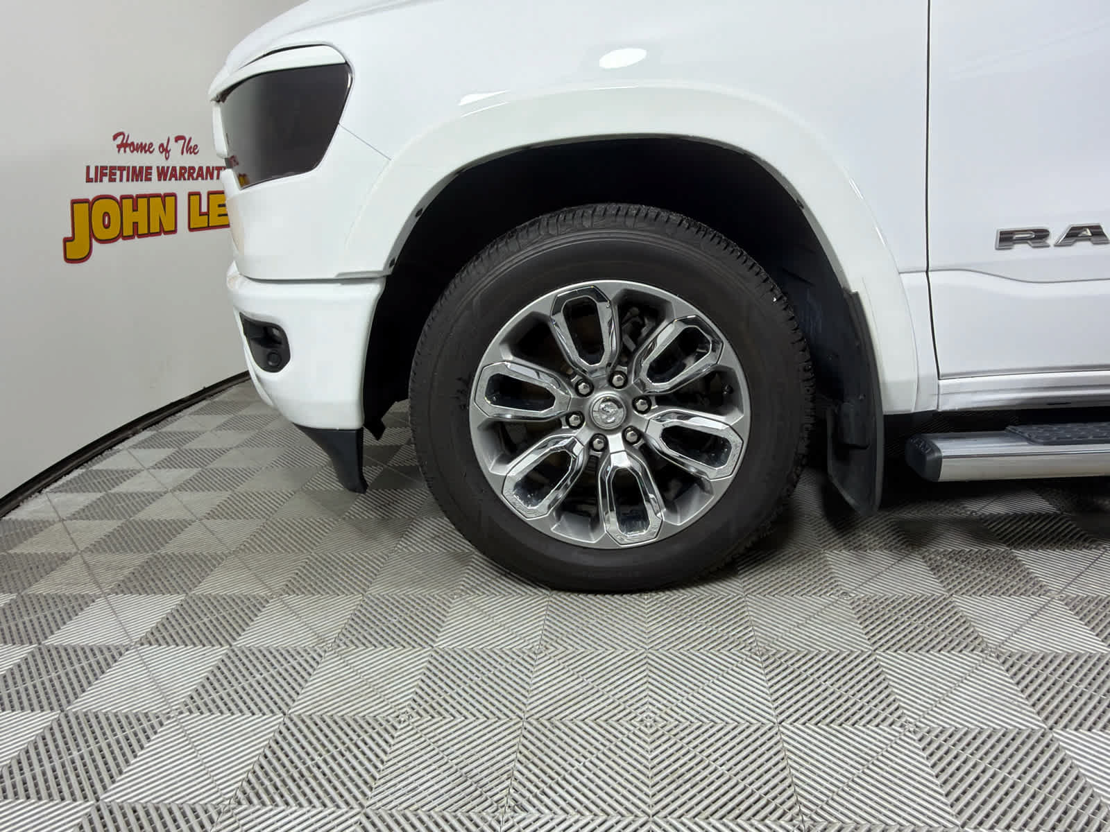 Used 2021 RAM 1500 Laramie w/ Sport Appearance Package AWD/4WD image 10
