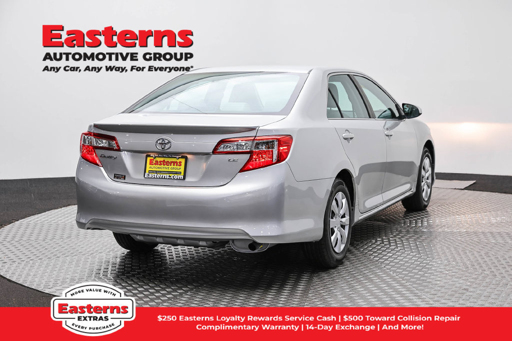 Used 2014 Toyota Camry LE FWD image 6
