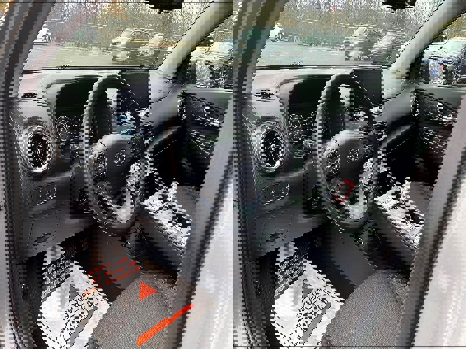 Used 2023 Hyundai Kona SEL image 8